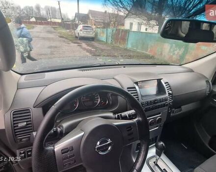 Черный Ниссан Патфайндер, объемом двигателя 2.49 л и пробегом 348 тыс. км за 8300 $, фото 10 на Automoto.ua