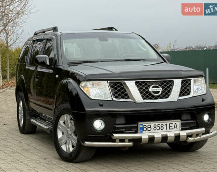 Чорний Ніссан Патфайндер, об'ємом двигуна 2.5 л та пробігом 182 тис. км за 11500 $, фото 4 на Automoto.ua