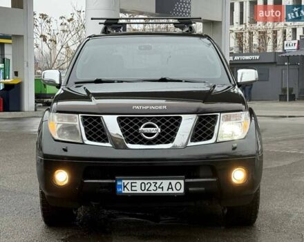 Черный Ниссан Патфайндер, объемом двигателя 2.49 л и пробегом 178 тыс. км за 13500 $, фото 5 на Automoto.ua