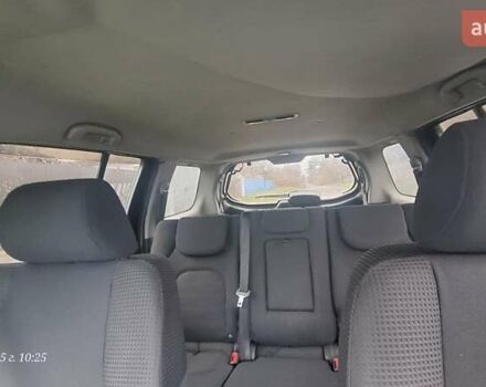 Черный Ниссан Патфайндер, объемом двигателя 2.49 л и пробегом 348 тыс. км за 8300 $, фото 12 на Automoto.ua