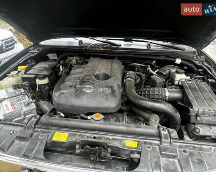 Черный Ниссан Патфайндер, объемом двигателя 2.49 л и пробегом 261 тыс. км за 11300 $, фото 3 на Automoto.ua