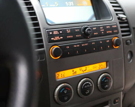 Черный Ниссан Патфайндер, объемом двигателя 2.5 л и пробегом 299 тыс. км за 8950 $, фото 7 на Automoto.ua