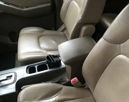 Чорний Ніссан Патфайндер, об'ємом двигуна 2.5 л та пробігом 302 тис. км за 11000 $, фото 4 на Automoto.ua