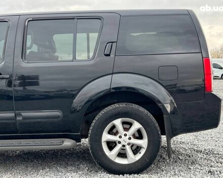 Черный Ниссан Патфайндер, объемом двигателя 2.5 л и пробегом 253 тыс. км за 9690 $, фото 4 на Automoto.ua