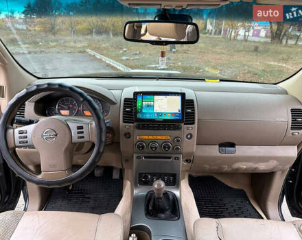 Черный Ниссан Патфайндер, объемом двигателя 2.49 л и пробегом 253 тыс. км за 7999 $, фото 27 на Automoto.ua