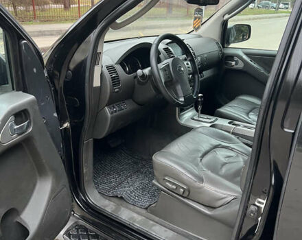 Черный Ниссан Патфайндер, объемом двигателя 2.49 л и пробегом 460 тыс. км за 7800 $, фото 9 на Automoto.ua