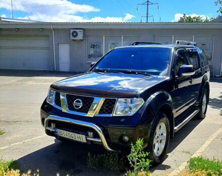 Черный Ниссан Патфайндер, объемом двигателя 2.5 л и пробегом 320 тыс. км за 10000 $, фото 3 на Automoto.ua