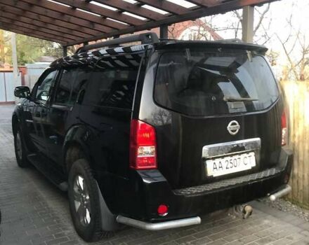 Чорний Ніссан Патфайндер, об'ємом двигуна 2.5 л та пробігом 302 тис. км за 11000 $, фото 2 на Automoto.ua
