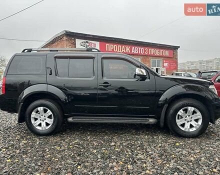 Ніссан Патфайндер 2007 у Смеле на Automoto.ua Чорний Ніссан Патфайндер, об'ємом двигуна 4 л та пробігом 300 тис. км за 9500 $, фото 4 на Automoto.ua