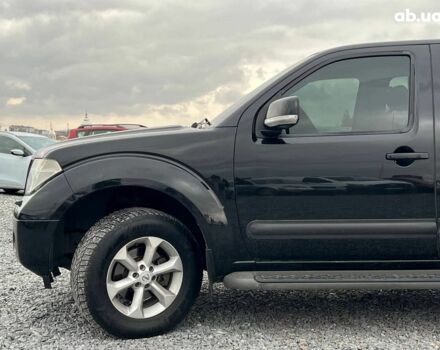 Черный Ниссан Патфайндер, объемом двигателя 2.5 л и пробегом 253 тыс. км за 9690 $, фото 2 на Automoto.ua