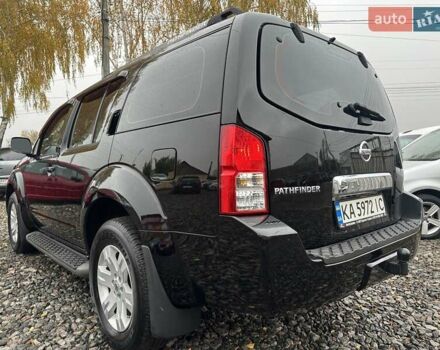 Ніссан Патфайндер 2007 у Смеле на Automoto.ua Чорний Ніссан Патфайндер, об'ємом двигуна 4 л та пробігом 300 тис. км за 9500 $, фото 9 на Automoto.ua
