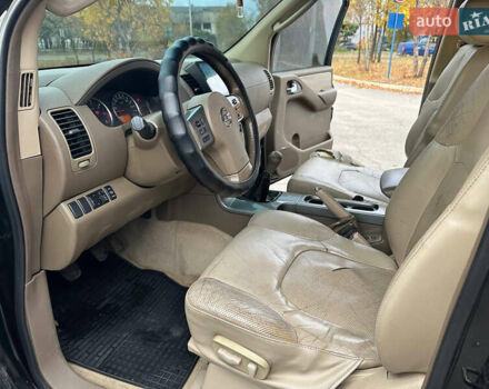 Черный Ниссан Патфайндер, объемом двигателя 2.49 л и пробегом 253 тыс. км за 7999 $, фото 12 на Automoto.ua