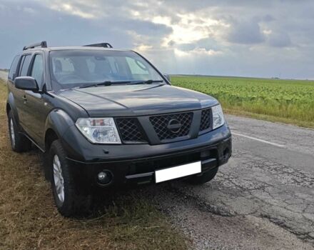 Чорний Ніссан Патфайндер, об'ємом двигуна 2.5 л та пробігом 237 тис. км за 4500 $, фото 1 на Automoto.ua