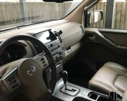 Чорний Ніссан Патфайндер, об'ємом двигуна 2.5 л та пробігом 302 тис. км за 11000 $, фото 5 на Automoto.ua