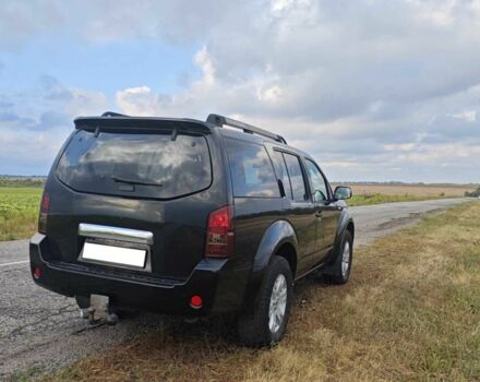 Чорний Ніссан Патфайндер, об'ємом двигуна 2.5 л та пробігом 237 тис. км за 4500 $, фото 2 на Automoto.ua