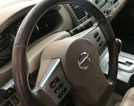 Чорний Ніссан Патфайндер, об'ємом двигуна 2.5 л та пробігом 302 тис. км за 11000 $, фото 6 на Automoto.ua