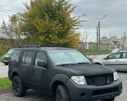 Черный Ниссан Патфайндер, объемом двигателя 2.5 л и пробегом 250 тыс. км за 3999 $, фото 1 на Automoto.ua
