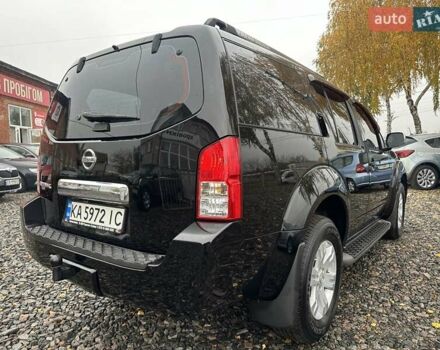 Ніссан Патфайндер 2007 у Смеле на Automoto.ua Чорний Ніссан Патфайндер, об'ємом двигуна 4 л та пробігом 300 тис. км за 9500 $, фото 1 на Automoto.ua