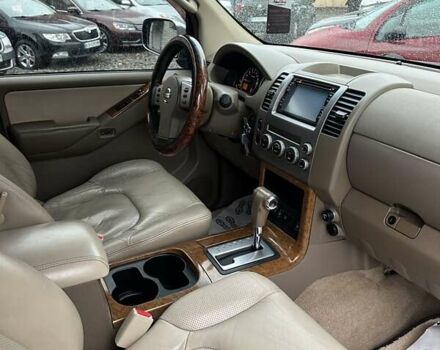 Ніссан Патфайндер 2007 у Смеле на Automoto.ua Чорний Ніссан Патфайндер, об'ємом двигуна 4 л та пробігом 300 тис. км за 9500 $, фото 6 на Automoto.ua