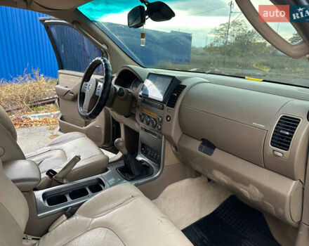 Черный Ниссан Патфайндер, объемом двигателя 2.49 л и пробегом 253 тыс. км за 7999 $, фото 21 на Automoto.ua