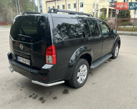 Черный Ниссан Патфайндер, объемом двигателя 2.49 л и пробегом 460 тыс. км за 7800 $, фото 5 на Automoto.ua