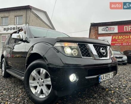Чорний Ніссан Патфайндер, об'ємом двигуна 4 л та пробігом 300 тис. км за 9500 $, фото 17 на Automoto.ua