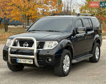 Черный Ниссан Патфайндер, объемом двигателя 2.49 л и пробегом 253 тыс. км за 7999 $, фото 3 на Automoto.ua
