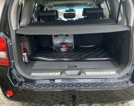 Чорний Ніссан Патфайндер, об'ємом двигуна 2.5 л та пробігом 310 тис. км за 10000 $, фото 5 на Automoto.ua