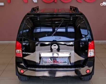 Черный Ниссан Патфайндер, объемом двигателя 2.5 л и пробегом 200 тыс. км за 9900 $, фото 5 на Automoto.ua