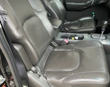 Чорний Ніссан Патфайндер, об'ємом двигуна 2.5 л та пробігом 310 тис. км за 10000 $, фото 10 на Automoto.ua