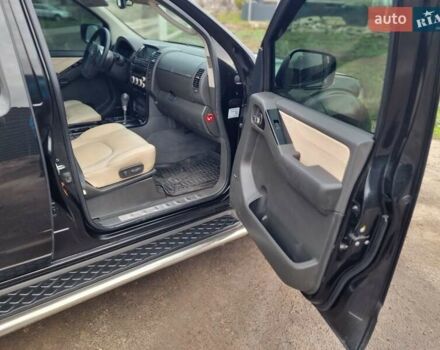 Черный Ниссан Патфайндер, объемом двигателя 2.5 л и пробегом 188 тыс. км за 10400 $, фото 14 на Automoto.ua