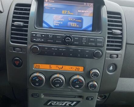 Чорний Ніссан Патфайндер, об'ємом двигуна 2.5 л та пробігом 310 тис. км за 10000 $, фото 19 на Automoto.ua