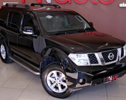 Черный Ниссан Патфайндер, объемом двигателя 2.5 л и пробегом 200 тыс. км за 9900 $, фото 3 на Automoto.ua