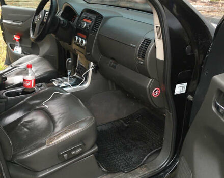 Черный Ниссан Патфайндер, объемом двигателя 2.5 л и пробегом 250 тыс. км за 11200 $, фото 14 на Automoto.ua