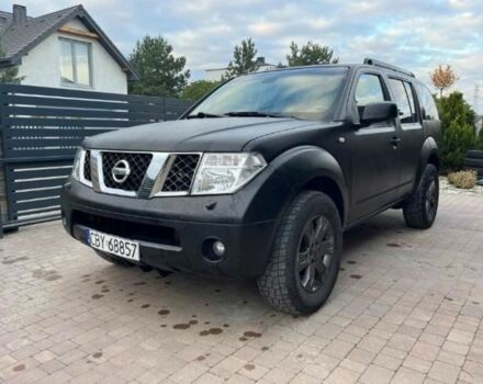 Черный Ниссан Патфайндер, объемом двигателя 3 л и пробегом 216 тыс. км за 4000 $, фото 1 на Automoto.ua