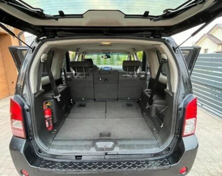 Черный Ниссан Патфайндер, объемом двигателя 3 л и пробегом 216 тыс. км за 4000 $, фото 7 на Automoto.ua