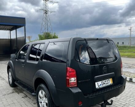 Чорний Ніссан Патфайндер, об'ємом двигуна 0 л та пробігом 260 тис. км за 7500 $, фото 9 на Automoto.ua