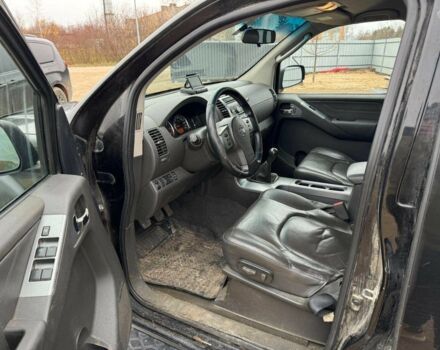 Черный Ниссан Патфайндер, объемом двигателя 2.5 л и пробегом 306 тыс. км за 4465 $, фото 9 на Automoto.ua