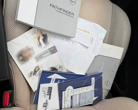 Черный Ниссан Патфайндер, объемом двигателя 2.5 л и пробегом 170 тыс. км за 14800 $, фото 21 на Automoto.ua