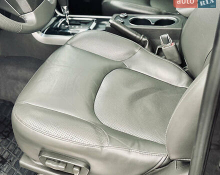 Черный Ниссан Патфайндер, объемом двигателя 3 л и пробегом 265 тыс. км за 18600 $, фото 15 на Automoto.ua