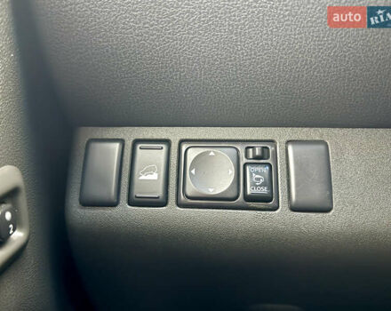 Черный Ниссан Патфайндер, объемом двигателя 3 л и пробегом 265 тыс. км за 18600 $, фото 28 на Automoto.ua