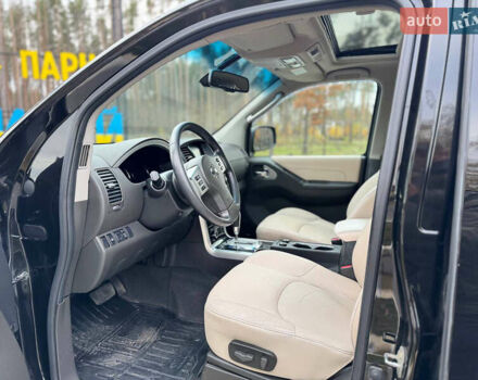 Черный Ниссан Патфайндер, объемом двигателя 2.5 л и пробегом 170 тыс. км за 14800 $, фото 11 на Automoto.ua