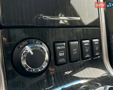 Черный Ниссан Патфайндер, объемом двигателя 3 л и пробегом 265 тыс. км за 18600 $, фото 31 на Automoto.ua