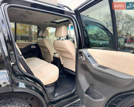 Черный Ниссан Патфайндер, объемом двигателя 2.5 л и пробегом 170 тыс. км за 14800 $, фото 18 на Automoto.ua