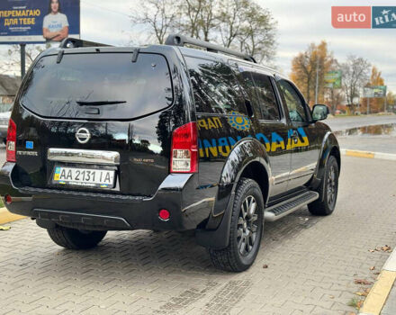 Черный Ниссан Патфайндер, объемом двигателя 2.5 л и пробегом 170 тыс. км за 14800 $, фото 4 на Automoto.ua