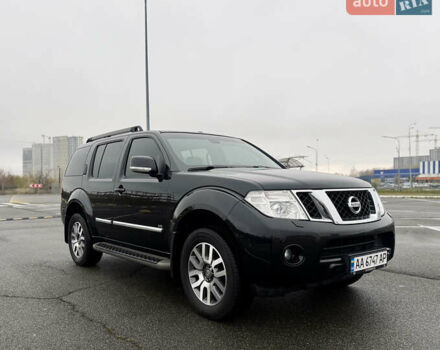 Черный Ниссан Патфайндер, объемом двигателя 3 л и пробегом 265 тыс. км за 18600 $, фото 12 на Automoto.ua