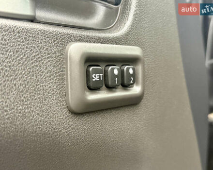 Черный Ниссан Патфайндер, объемом двигателя 3 л и пробегом 265 тыс. км за 18600 $, фото 17 на Automoto.ua