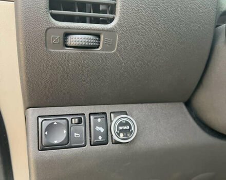 Чорний Ніссан Патфайндер, об'ємом двигуна 3.95 л та пробігом 131 тис. км за 20500 $, фото 14 на Automoto.ua