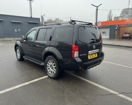 Черный Ниссан Патфайндер, объемом двигателя 2.5 л и пробегом 187 тыс. км за 4999 $, фото 3 на Automoto.ua