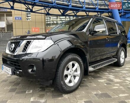 Черный Ниссан Патфайндер, объемом двигателя 2.5 л и пробегом 48 тыс. км за 18800 $, фото 7 на Automoto.ua
